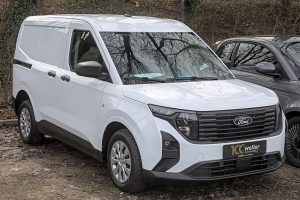 FORD TRANSIT COURIER VAN